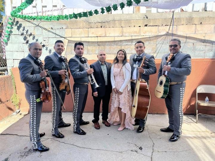 Mariachi Voz de México: Fiesta familiar